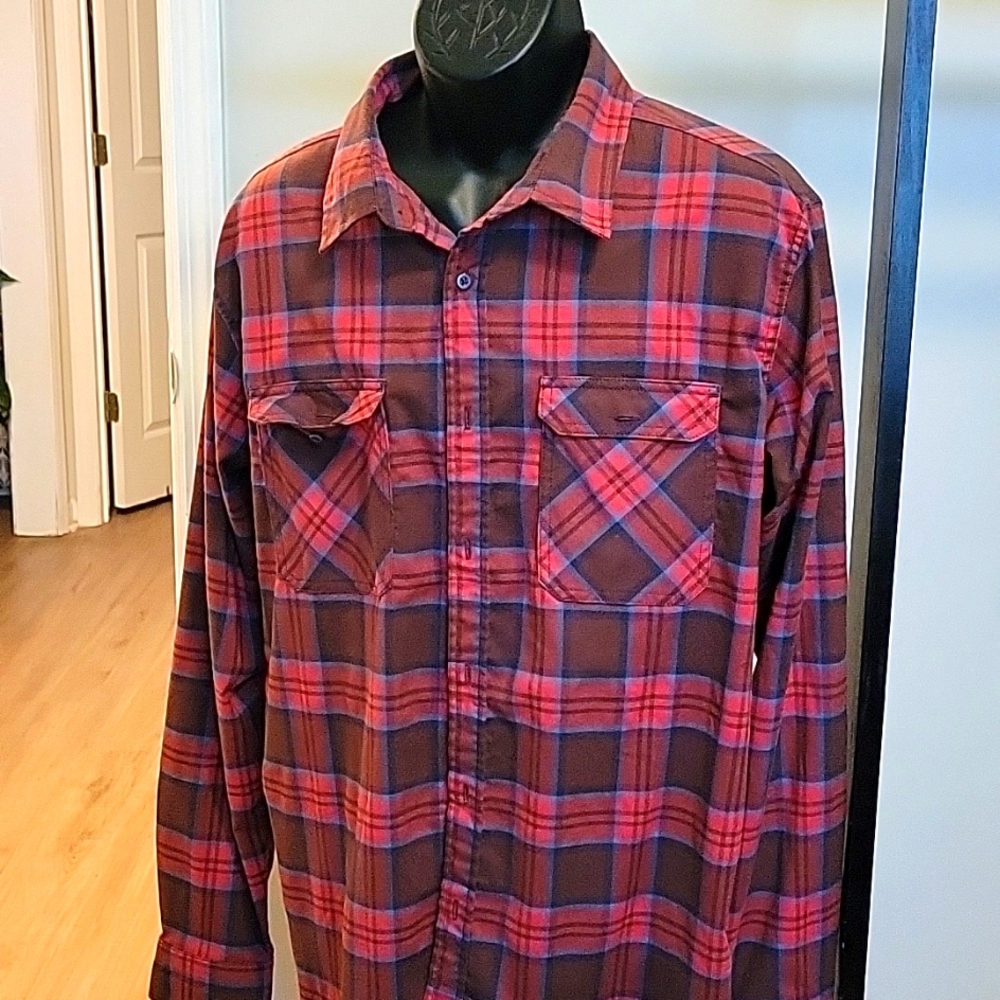 Men's shirt
